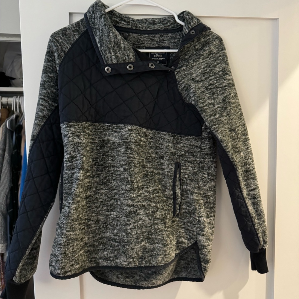 A&F pullover sweatshirt